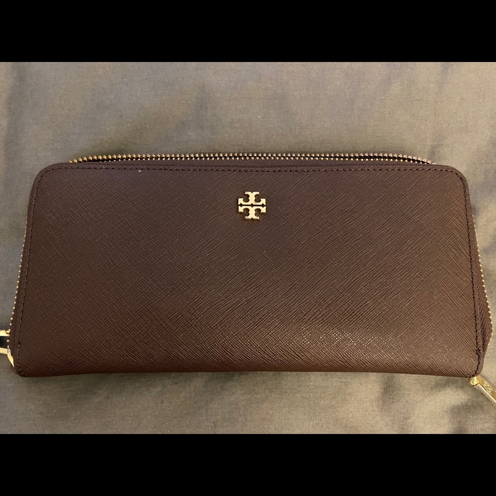 TORY BURCH – EMERSON ZIP CONTINENTAL WALLET